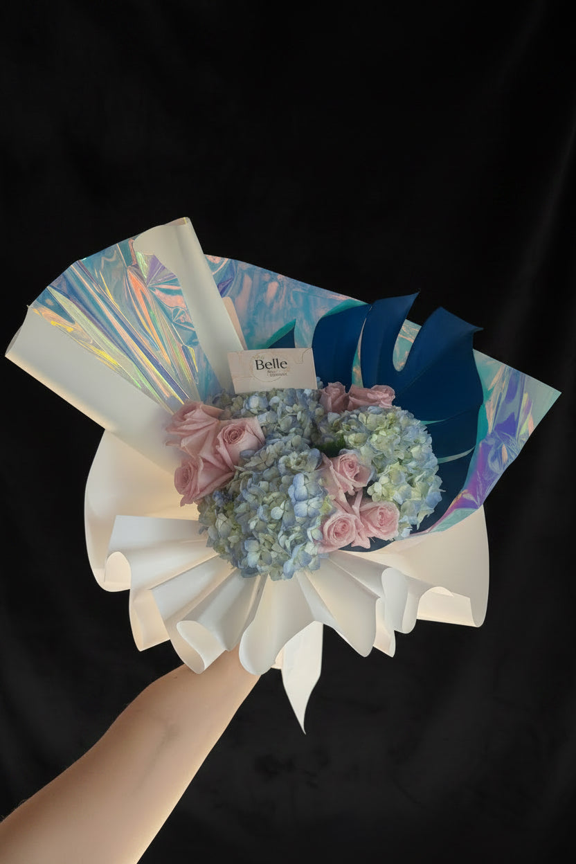 Luxury Wrapping Monstera, Roses and hydreangeas -