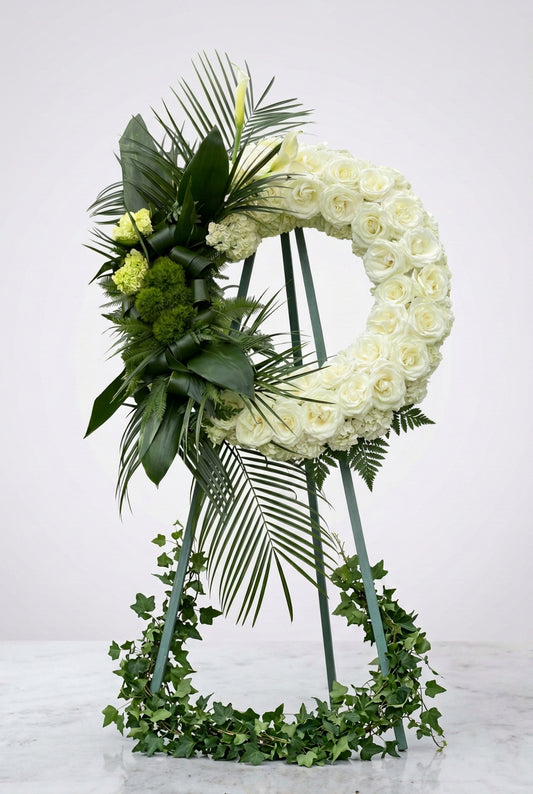 Circle Wreath - Green and white