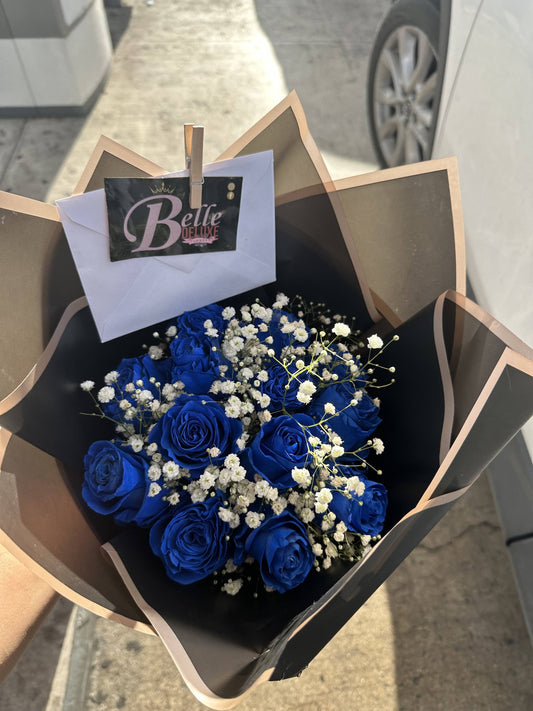 12 Blue Roses Wrap
