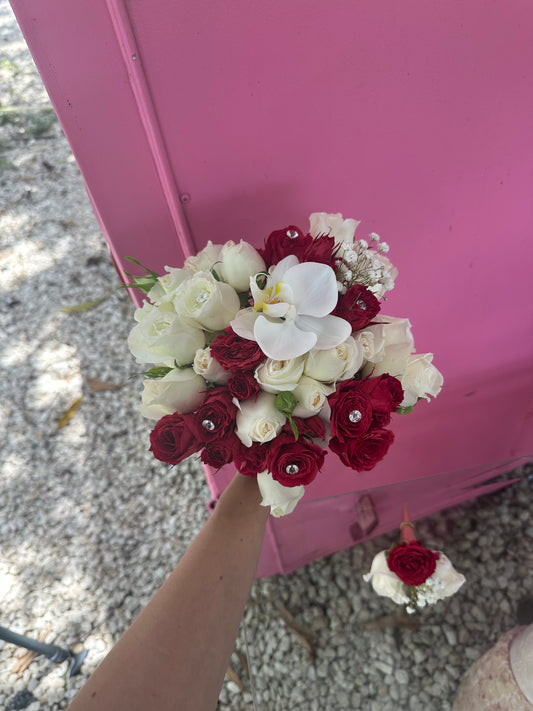 Bouquet and boutonniere for Graduation