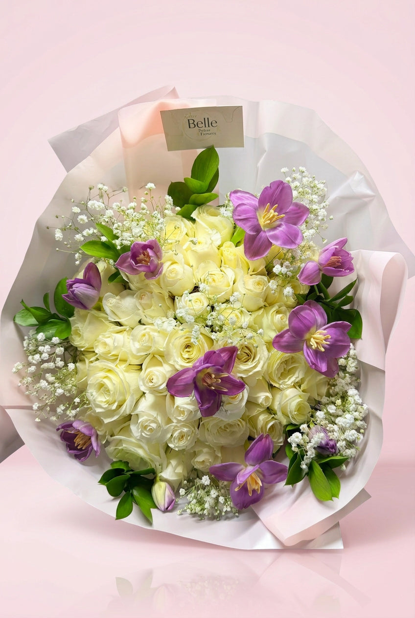 50 Wrap - White roses with tulips