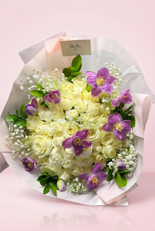 50 Wrap - White roses with tulips