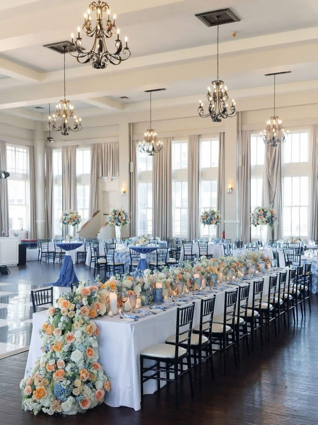 Wedding - Coral and blue tones
