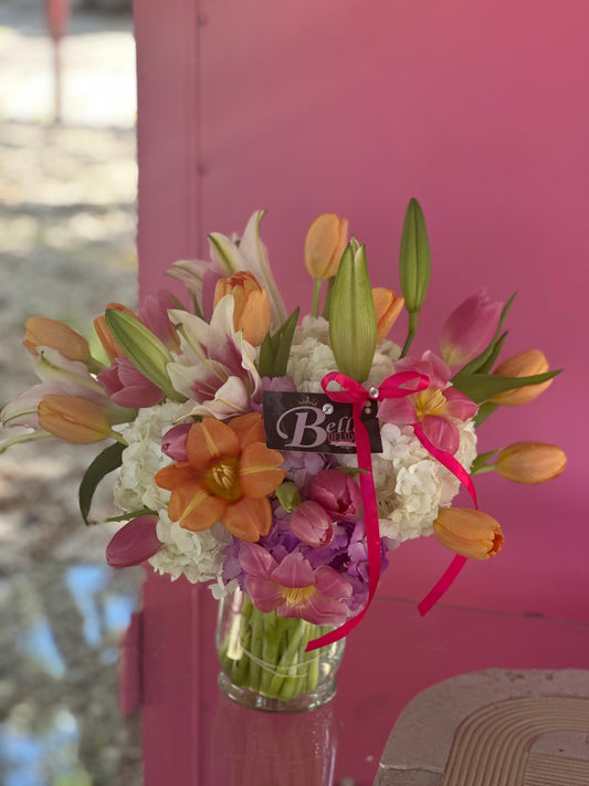 Tulip and hydrangeas on vase