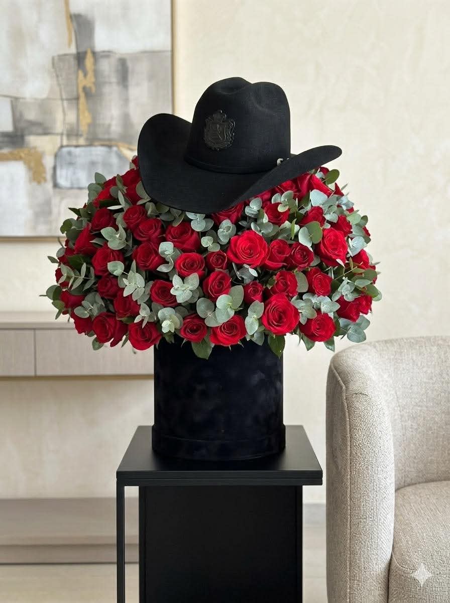50 Roses With Cowboy Hat